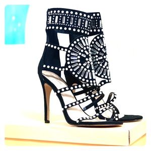 Showstopper Black Bedazzled Pump